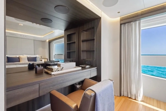 Benetti Oasis 40M Oasis 40 m usata in vendita