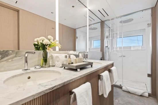 Benetti Oasis 40M Oasis 40 m usata in vendita
