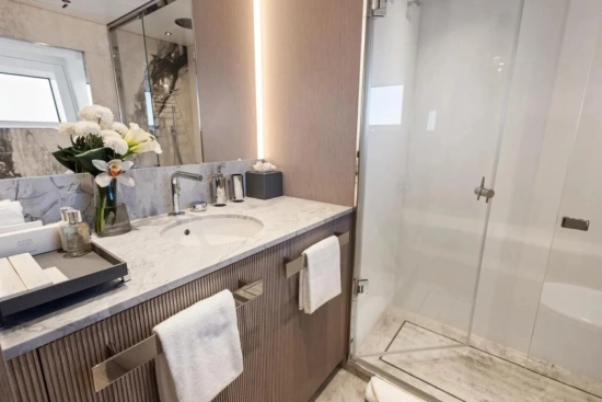 Benetti Oasis 40M Oasis 40 m usata in vendita