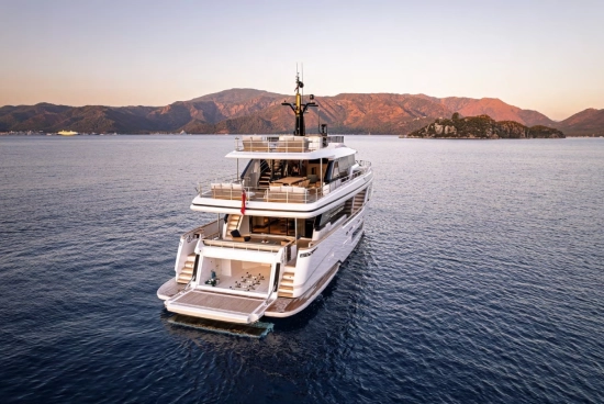 Ferretti Custom Line Navetta 30 Custom Line Navetta 30 usata in vendita