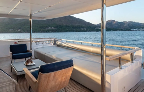 Ferretti Custom Line Navetta 30 Custom Line Navetta 30 usata in vendita