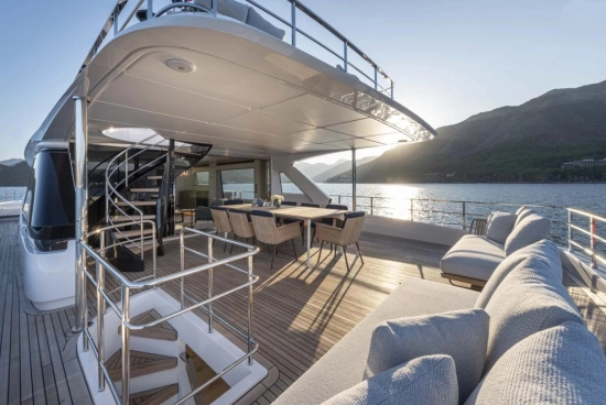 Ferretti Custom Line Navetta 30 Custom Line Navetta 30 usata in vendita