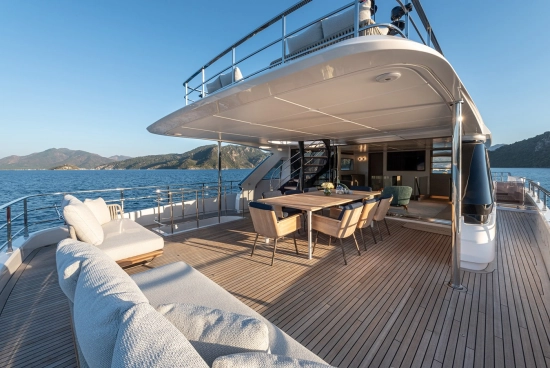 Ferretti Custom Line Navetta 30 Custom Line Navetta 30 usata in vendita