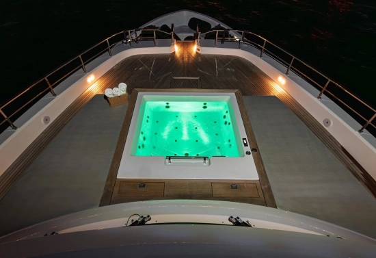Ferretti Custom Line Navetta 30 Custom Line Navetta 30 usata in vendita