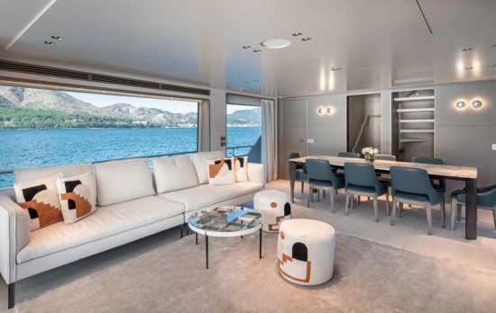 Ferretti Custom Line Navetta 30 Custom Line Navetta 30 usata in vendita