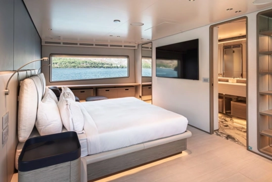 Ferretti Custom Line Navetta 30 Custom Line Navetta 30 usata in vendita