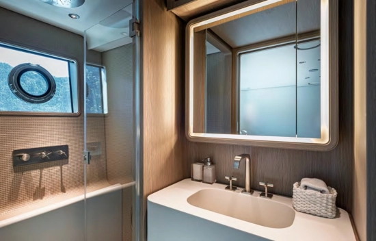 Ferretti Custom Line Navetta 30 Custom Line Navetta 30 usata in vendita