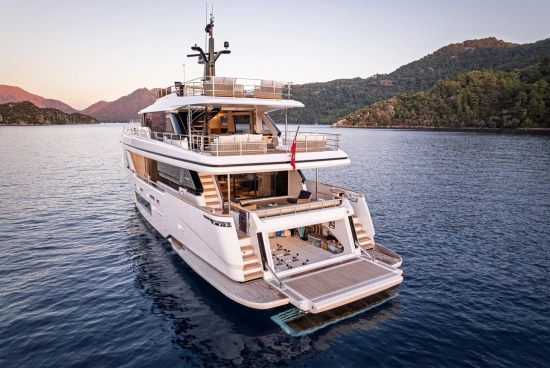 Ferretti Custom Line Navetta 30 Custom Line Navetta 30 usata in vendita