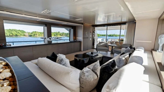 Custom Line Navetta 37 Line Navetta 37 usata in vendita