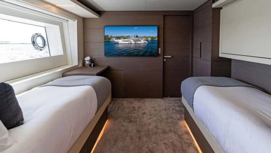 Custom Line Navetta 37 Line Navetta 37 usata in vendita