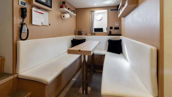 Custom Line Navetta 37 Line Navetta 37 usata in vendita