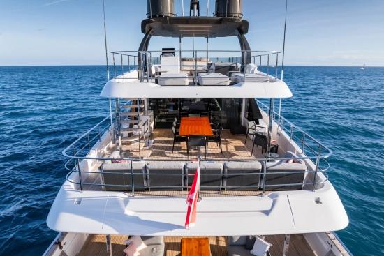 Custom Line Navetta 33 Line Navetta 33 usata in vendita