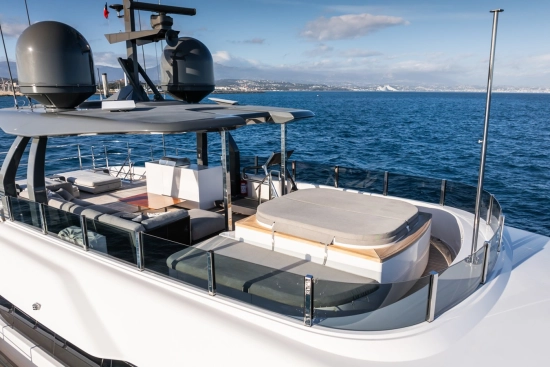 Custom Line Navetta 33 Line Navetta 33 usata in vendita