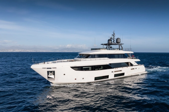 Custom Line Navetta 33 Line Navetta 33 usata in vendita