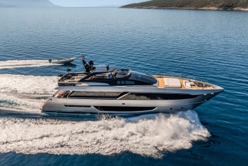 Riva 100 Corsaro nuova in vendita