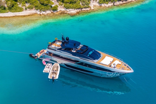 Riva 100 Corsaro novos à venda