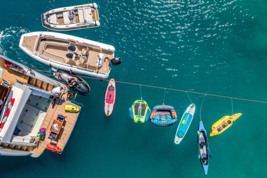 Riva 100 Corsaro novos à venda