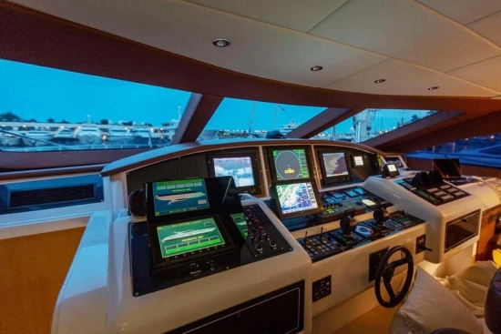 Mangusta 108 108 usado à venda