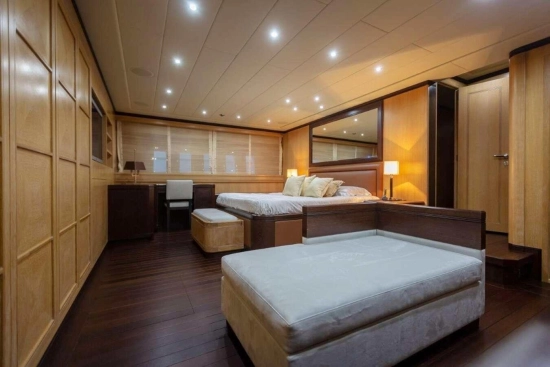 Mangusta 108 108 usado à venda