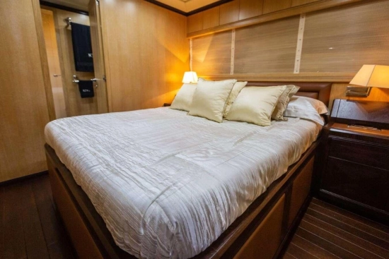 Mangusta 108 108 usado à venda