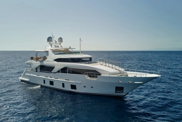 Benetti Delfino 93 Delfino 93 usado à venda