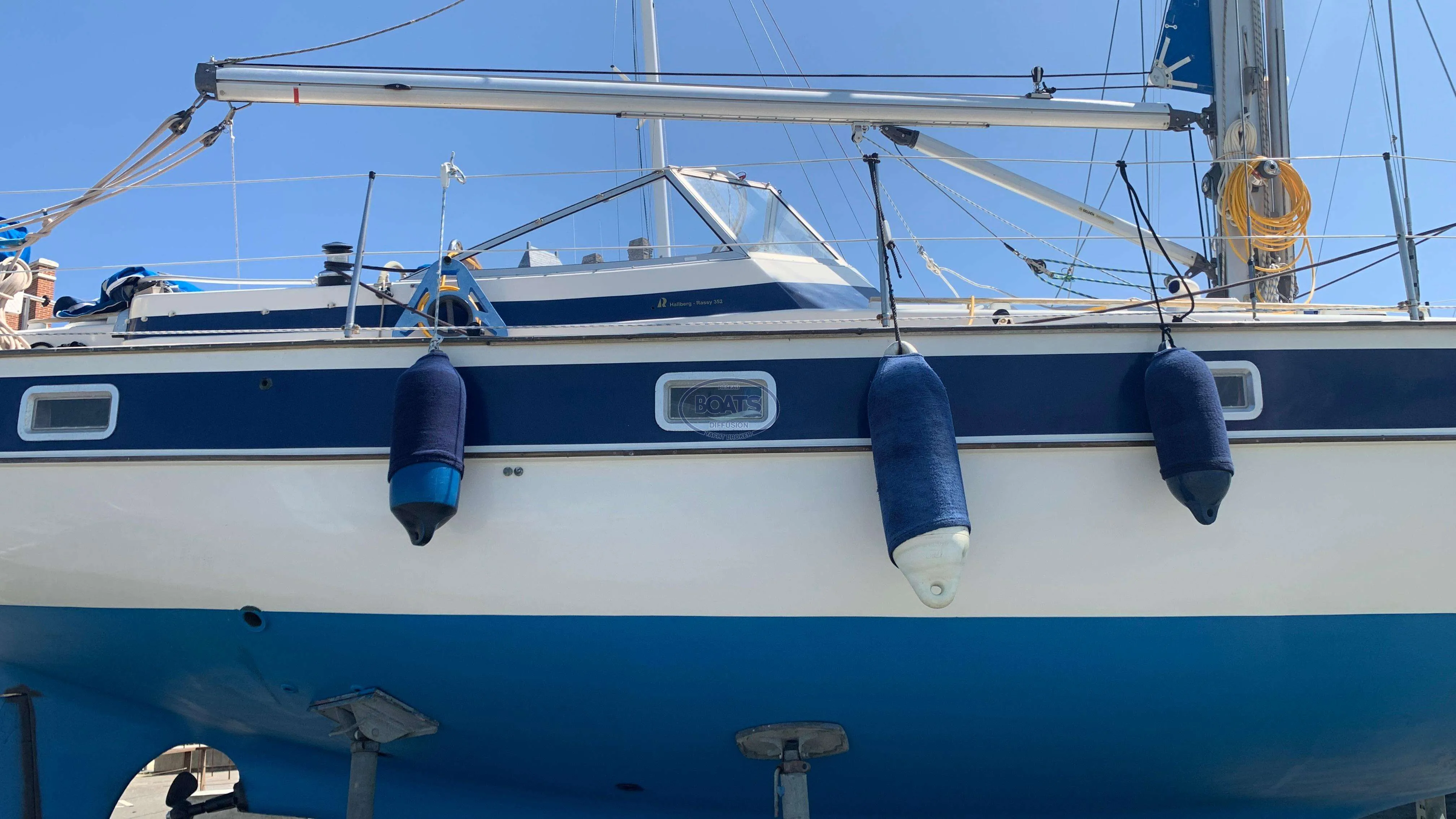 Hallberg Rassy 352 usado à venda