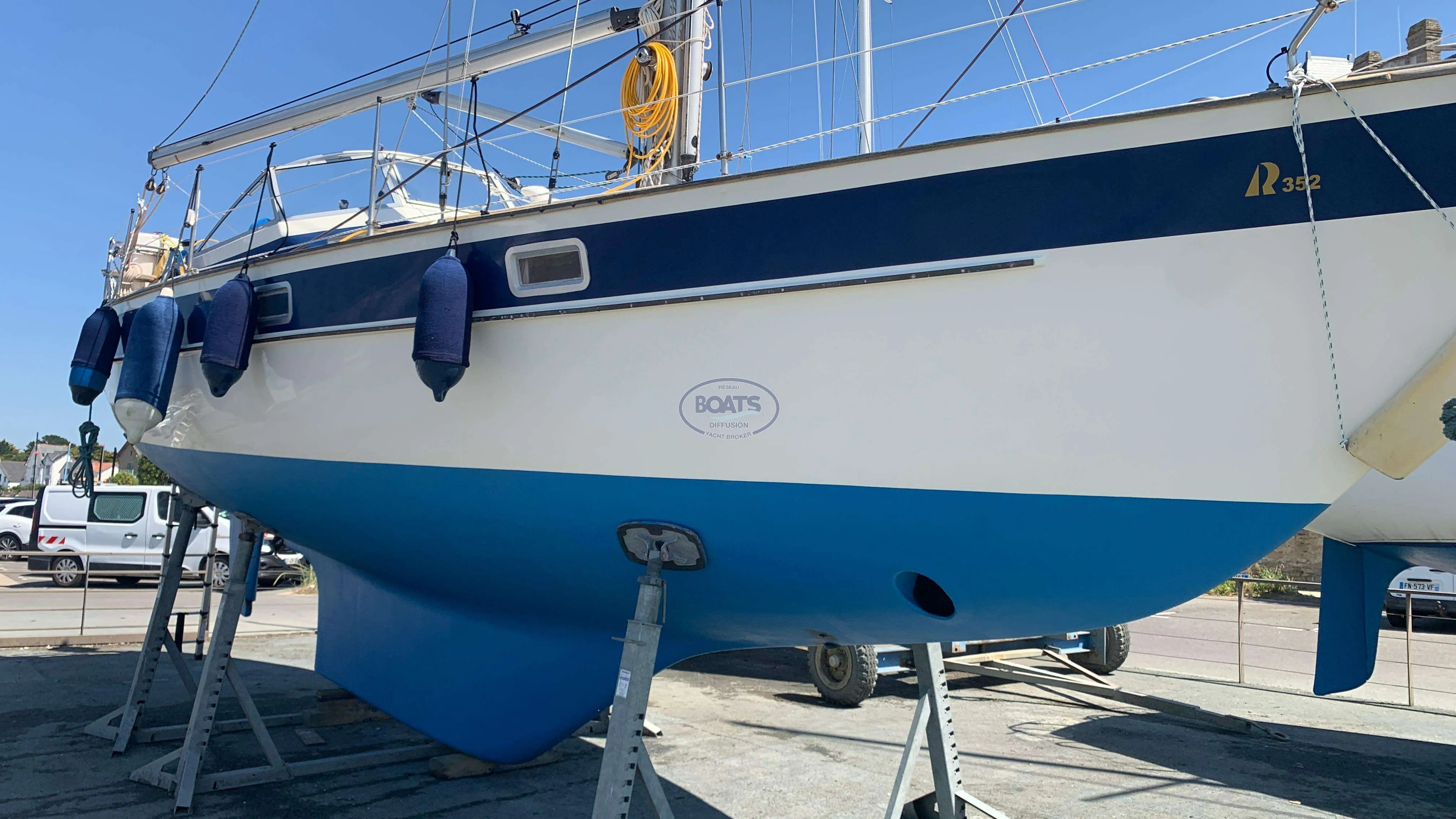 Hallberg Rassy 352 usado à venda