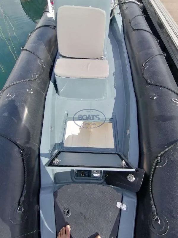 Bombard EXPLORER 700 NEO usado à venda
