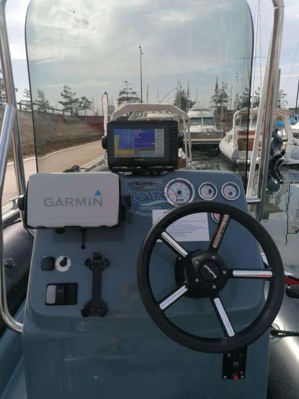Bombard EXPLORER 700 NEO usado à venda