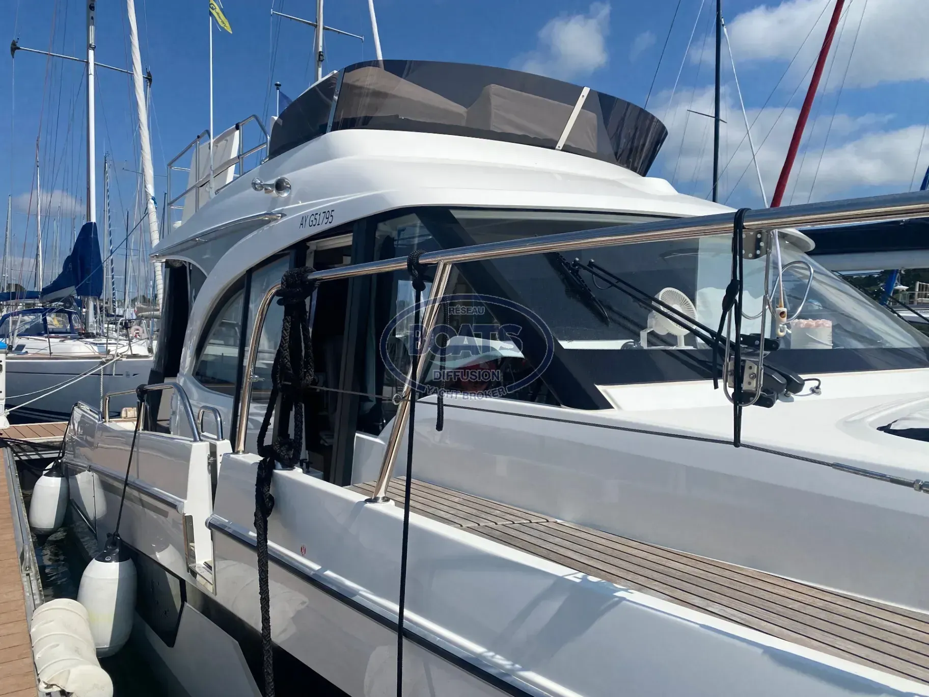 Beneteau Antares 11 Flybridge de segunda mano en venta