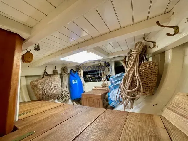 Traditional Essex Fishing Smack (Early 1800s) de segunda mano en venta