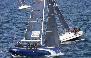 Jeanneau SUN FAST 3300 usado à venda