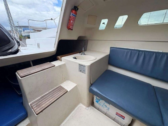 Hunter 240 LEGEND usado à venda