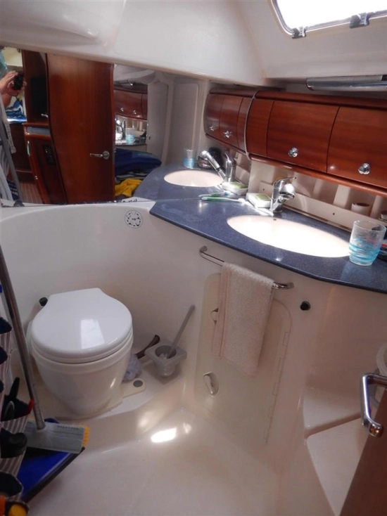 Bavaria Yachts 38 CRUISER usado à venda