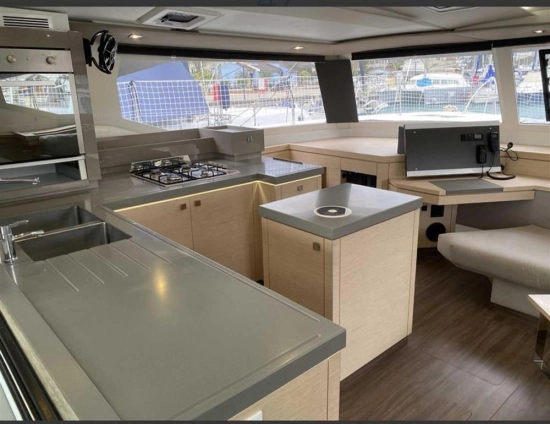 Fountaine Pajot Saona 47 usado à venda