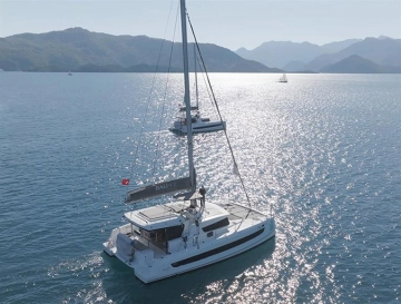CATANA BALI 4.2 usado à venda