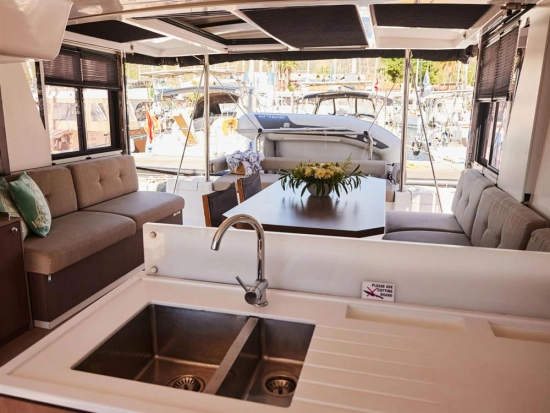 CATANA BALI 4.2 usado à venda