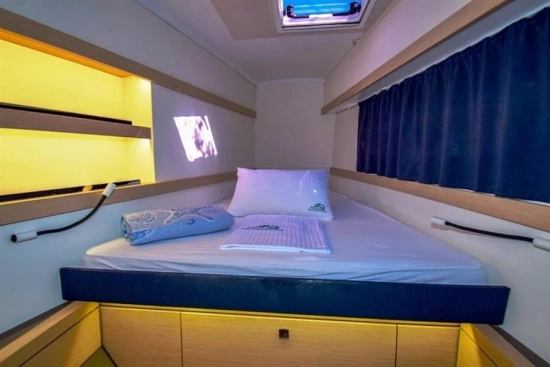 Fountaine Pajot LUCIA 40 usado à venda