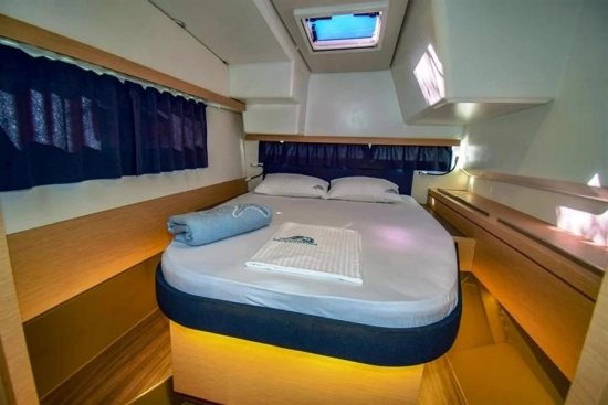 Fountaine Pajot LUCIA 40 usado à venda