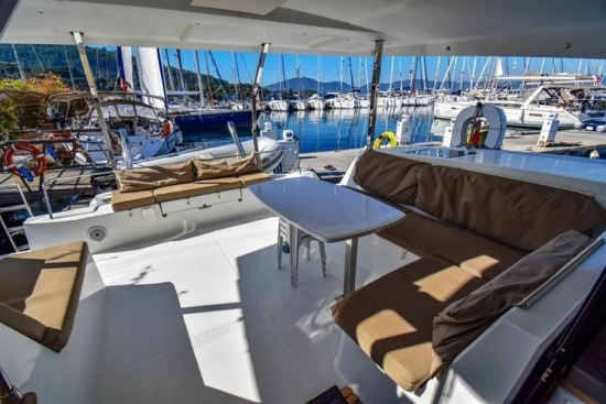Fountaine Pajot LUCIA 40 usado à venda