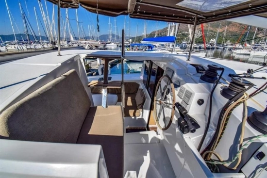 Fountaine Pajot LUCIA 40 usado à venda