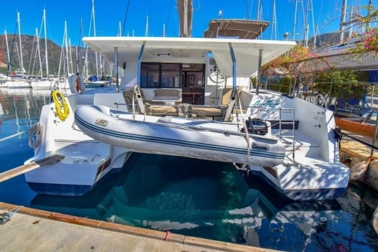 Fountaine Pajot LUCIA 40 usado à venda
