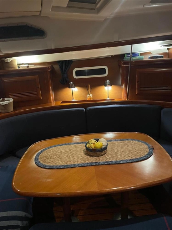 Beneteau Oceanis 393 usado à venda