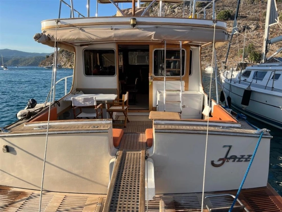 LOBSTER 46 FLYBRIDGE usado à venda