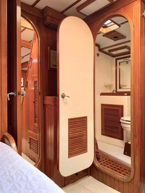 ALDEN SKYE 51 de segunda mano en venta