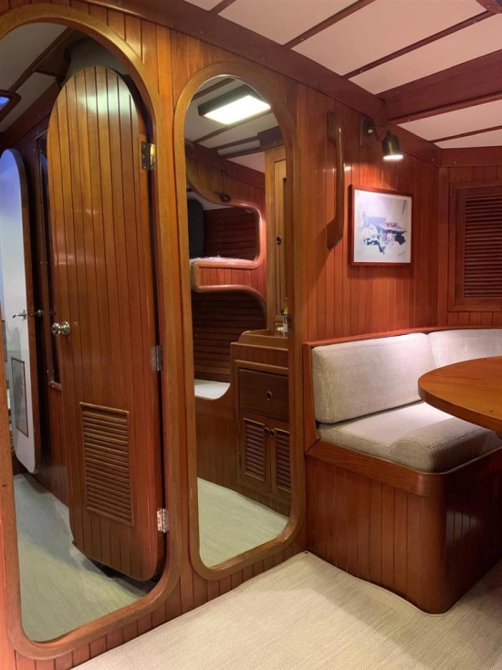 ALDEN SKYE 51 de segunda mano en venta