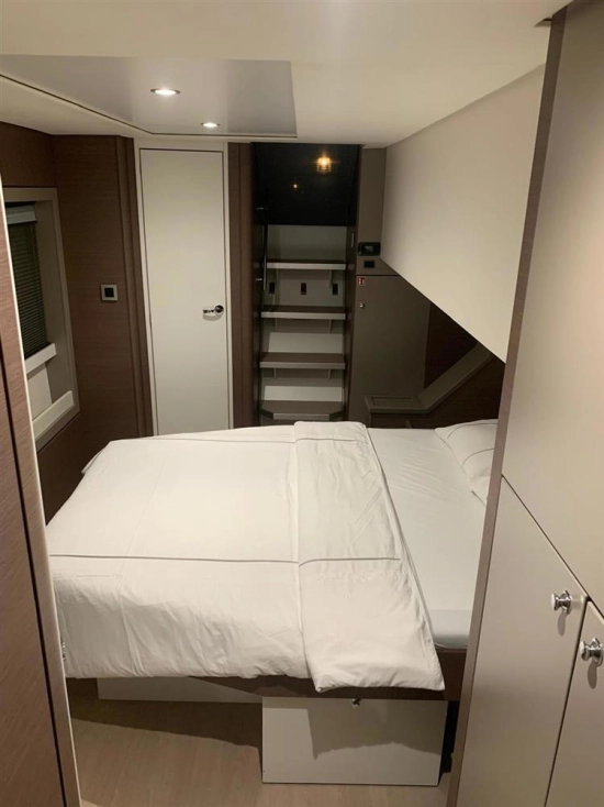 Catana BALI 4.8 usado à venda