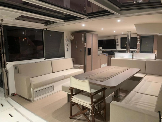 Catana BALI 4.8 usado à venda