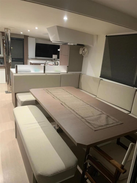 Catana BALI 4.8 usado à venda