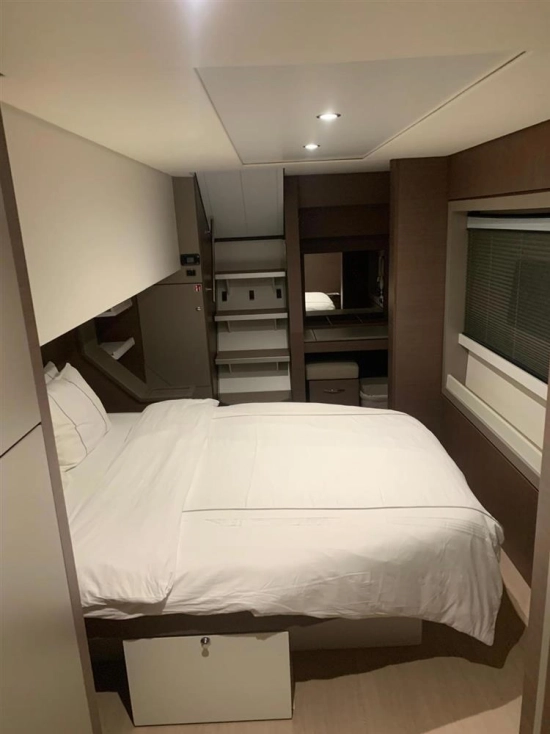 Catana BALI 4.8 usado à venda
